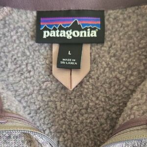 Patagonia Women's V-Neck Sweater - Lavender